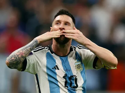 Lý do Messi không vào đại học