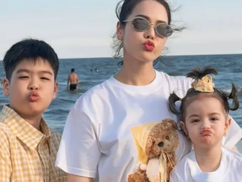 Nhật Kim Anh mẹ đơn thân, tuyên bố gây chú ý ở tuổi trung niên