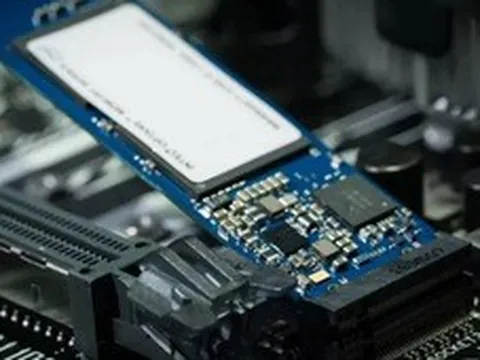 Sếp hãng bán dẫn cảnh báo: Thị trường SSD bán lẻ gần như bị bóp nghẹt, AI hút sạch nguồn cung chip
