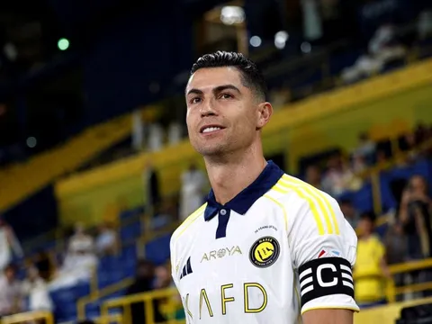 Vì sao Cristiano Ronaldo chưa tốt nghiệp trung học?