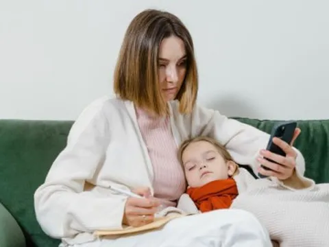 Tôi từ chối nghỉ việc dù chồng hứa đưa 30 triệu mỗi tháng
