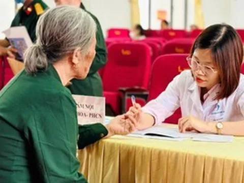 Luật Dân số mới: Tăng hỗ trợ sinh con, chăm sóc người cao tuổi