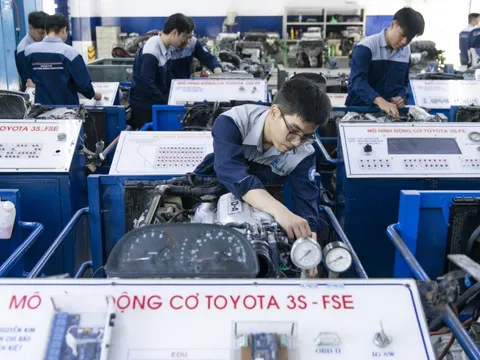 Loạt ngành 'hot' siết đầu vào