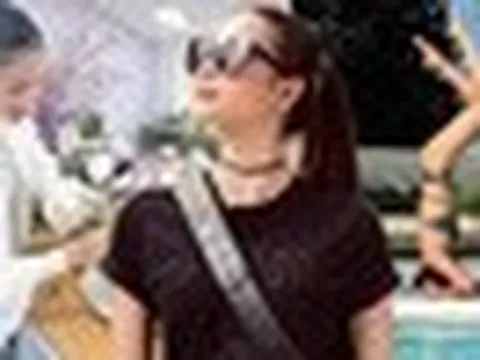 Mỹ nhân sở hữu nét đẹp "ngắm hoài không thấy chán": Lấy chồng CEO khét tiếng không công khai, sống như bà hoàng trong biệt thự triệu đô ở Mỹ