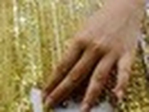 Giá vàng miếng SJC và vàng nhẫn vọt lên mức cao nhất trong tuần