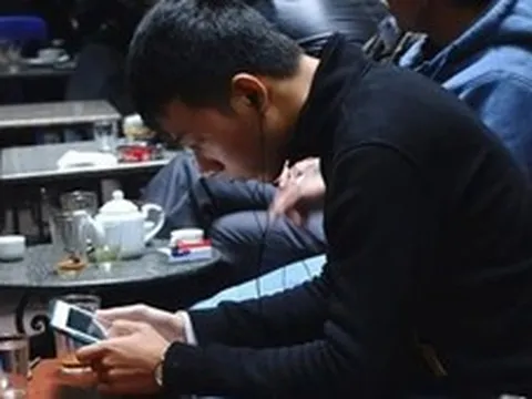 Người Việt dành trung bình hơn 6 giờ mỗi ngày sử dụng Internet