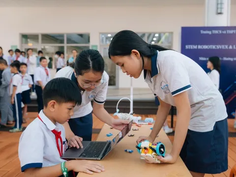 CUBHCM mở rộng học bổng với giáo dục tài chính và trải nghiệm STEM