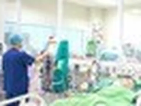 Bé trai 6 tuổi đuối nước ngừng tim ngay trong buổi học bơi