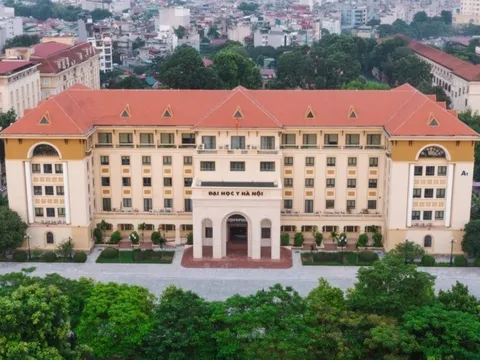 Trường Đại học Y Hà Nội lấy điểm sàn lên tới 24