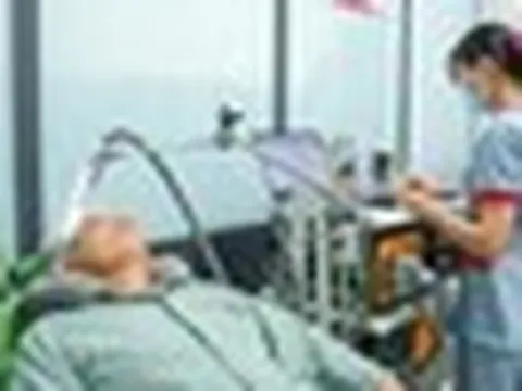 Về nước điều trị sau đột quỵ, Việt kiều Mỹ ấn tượng với tay nghề bác sĩ Việt