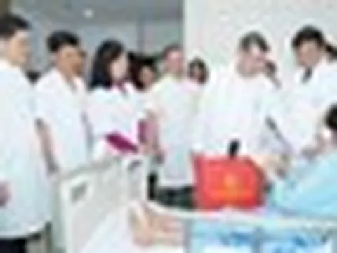 BV Bạch Mai cơ sở Ninh Bình kín giường sau hai tuần, liên tiếp cứu ca bệnh nặng