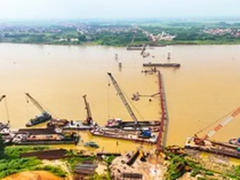 Toàn cảnh cây cầu hơn 3.400 tỷ đồng nối Hà Nội - Phú Thọ sau gần 1 năm thi công