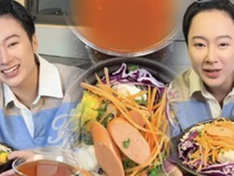Tô mì cay 35.000 của Angela Phương Trinh gây sốt vì đồ ăn ngập mặt, khách ăn xong chốt câu "bán vì đam mê"