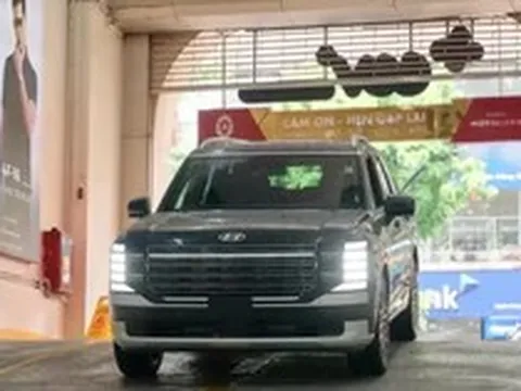 Hyundai Palisade hybrid lộ diện tại Hà Nội