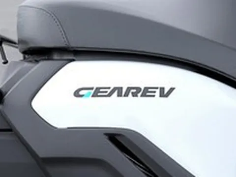 "Vua giao hàng" Yamaha GEAREV vừa ra mắt: Đi 100 km mỗi lần sạc, trang bị số lùi cực chất