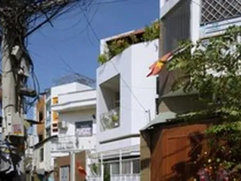 Thiết kế 'vừa đủ' cho ngôi nhà hạn chế về cả vị trí, diện tích và ngân sách