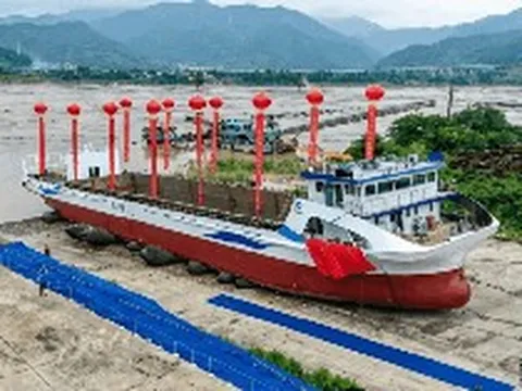 Phát hiện tàu Trung Quốc dài 70 mét, di chuyển liên tục 760 km không cần tiếp nhiên liệu, thực hiện nhiệm vụ lớn