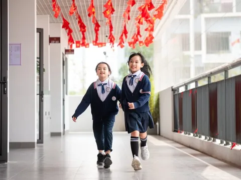 Loạt địa phương đầu tiên miễn phí sách giáo khoa