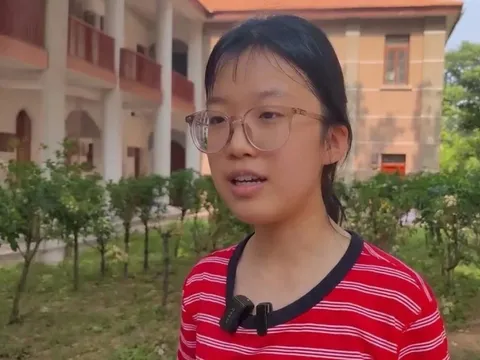 Nữ sinh đỗ Thanh Hoa gây tranh cãi vì không học thêm