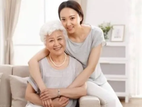 Về già, khi không thể tự chăm sóc bản thân, tôi làm thế này, con cái vừa gần gũi mà cuộc sống thư thái