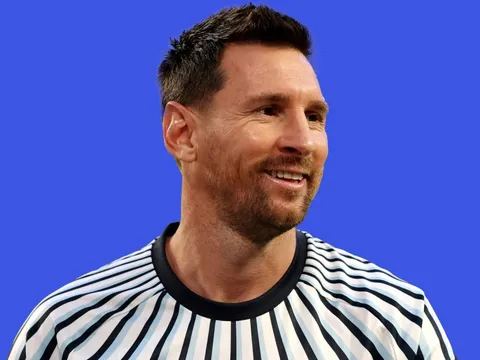 Messi đáng sợ nhất lúc đi bộ