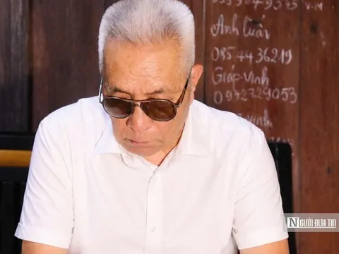 "Đó cũng là lần cuối cùng tôi nhìn thấy ánh sáng"