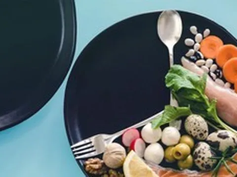 Ăn 8 tiếng, nhịn 16 tiếng: Nghiên cứu mới về chế độ ăn giảm cân khiến nhiều người bất ngờ