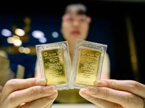 Giá vàng thế giới bất ngờ giảm mạnh