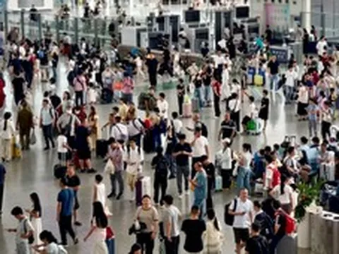 Trung Quốc sơ tán hơn 20.000 người, dừng tàu hỏa trước khi bão Noul đổ bộ