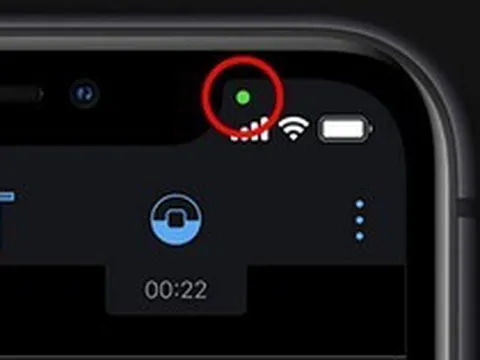 Dấu hiệu iPhone có thể đang bị theo dõi: Đừng bỏ qua những chấm màu này