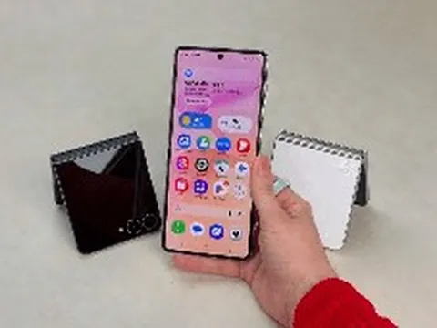 Đỉnh cao máy quay vlog bỏ túi: Trải nghiệm Samsung Galaxy Z Flip 8 với những nâng cấp không thể rời mắt!