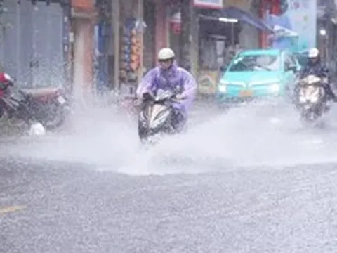 Miền Bắc mưa lớn đỉnh điểm, cảnh báo ngập sâu