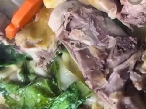 Vụ nghi dòi bò lúc nhúc trong món ăn ở Đắk Lắk: Sẽ bảo vệ người quay clip