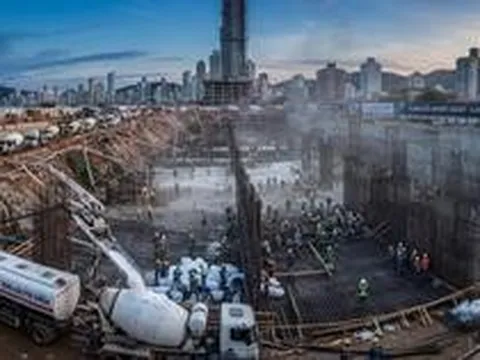 Phát hiện 775 xe trộn bê tông đổ hơn 5.400 m3 cả ngày lẫn đêm, bí mật dưới lòng đất của công trình hơn 50.000 mét vuông lộ diện