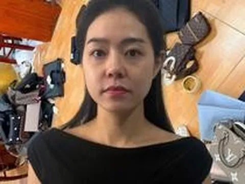 Vụ nhập túi xách giả Dior, Chanel từ Hà Nội bán kiếm lời: Nữ chủ mưu Phạm Thị Kim Xuyến SN 1997 ra đầu thú