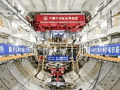 Phát hiện cỗ máy “quái vật” 4.000 tấn âm thầm hoạt động dưới lòng đất 90 mét, lập kỷ lục cho dự án đường sắt cao tốc 26.000 tỷ đồng