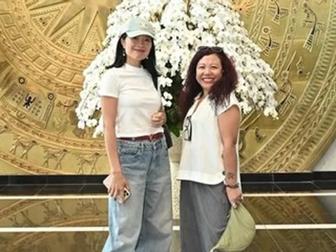 BTV Thời sự Diệp Anh bất ngờ trở lại VTV, đại uý Minh Hương gợi cảm trước biển
