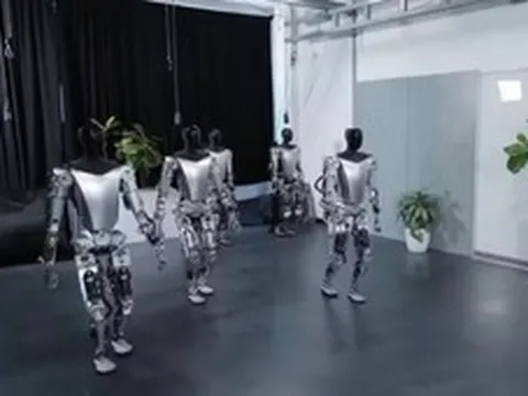 Elon Musk dự đoán robot sẽ vượt bác sĩ phẫu thuật trong 3 năm