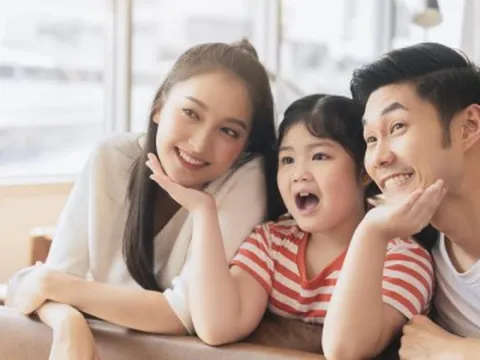 3 kiểu 'lười' của cha mẹ tưởng vô tâm nhưng lại giúp con có tương lai rực rỡ