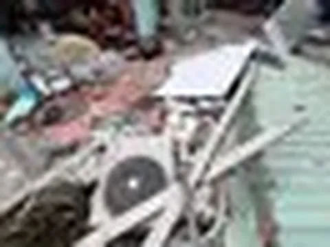 Hai nạn nhân bị bỏng nặng sau vụ nổ gây sập nhà ở TPHCM lúc rạng sáng