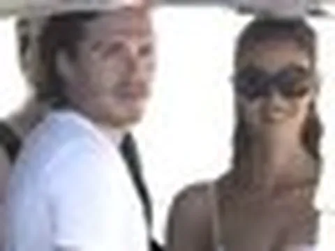 David Beckham ở cách con trai Brooklyn 5 phút đi bộ nhưng không gặp mặt