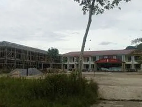 Tham gia đường dây cá độ bóng đá, hiệu trưởng bị đình chỉ chức vụ