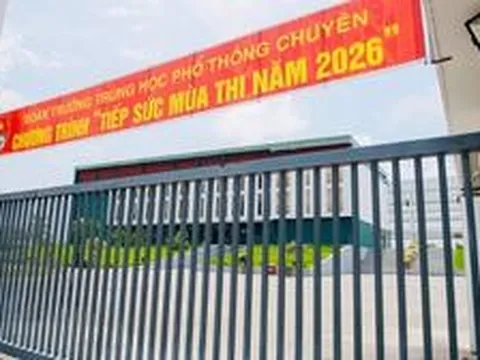 Vì sao thí sinh chuyên Tuyên Quang được thi lại, còn Quảng Trị thì không?