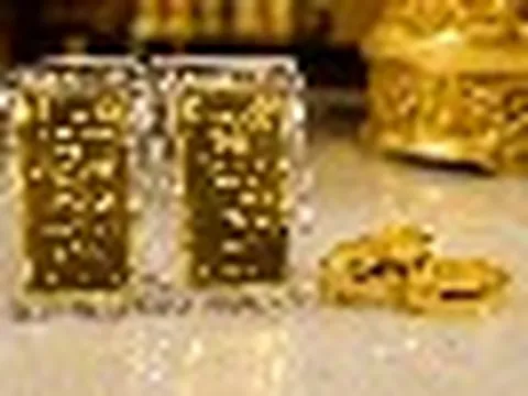 Giá vàng hôm nay 6/8 bật tăng phá đỉnh, vàng nhẫn vượt 144 triệu đồng