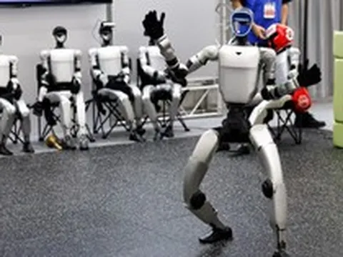 Càng bị đấm, đá, kéo ngã, Unitree G1 càng có giá trị: Nghịch lý phía sau robot 13.500 USD