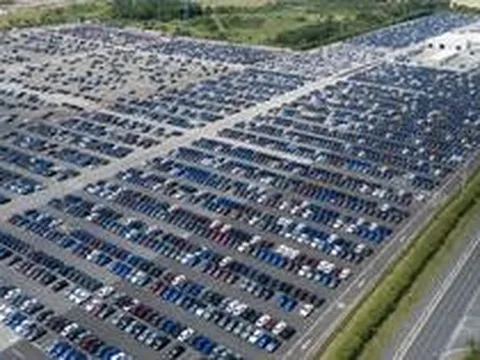 Ngành ô tô 14 triệu lao động châu Âu nguy cơ 'hòa tan' vào Trung Quốc: Công nhân làm vài ngày/tháng, có nhà máy nửa năm chỉ sản xuất hơn 6.000 xe