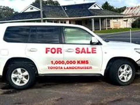 Xe Toyota bền đến đâu: Chiếc Land Cruiser này vừa cán mốc 99 vạn km vẫn dùng động cơ, hộp số nguyên bản