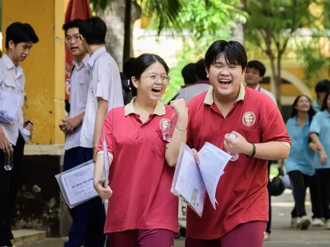 Đã có trường lấy điểm chuẩn 30/30