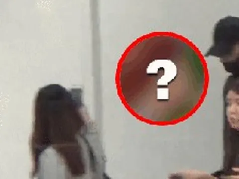 Lộ clip “anh sếp showbiz” T. tát nàng thơ gen Z tại nhà riêng