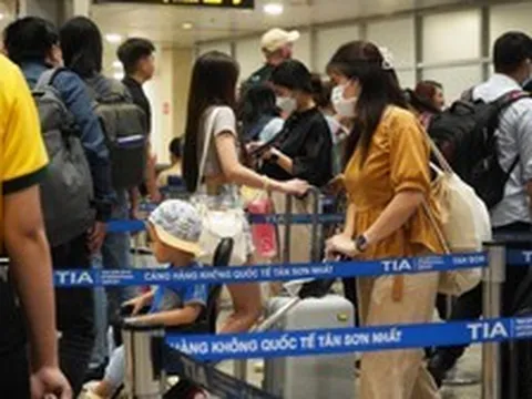 Sân bay Tân Sơn Nhất 2 lần tạm dừng cất, hạ cánh vì drone xâm nhập